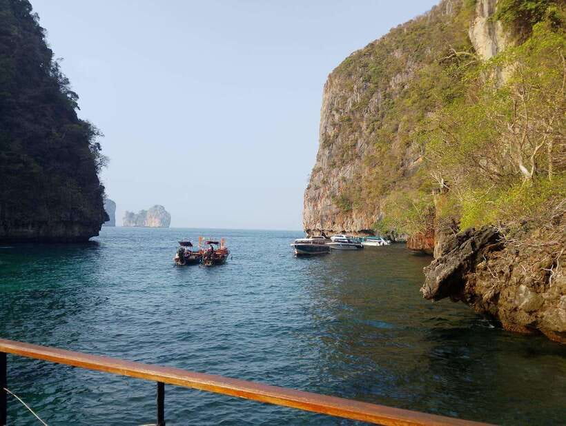 Koh Lanta: Tin's Speedboat Odyssey to Bamboo Island & Beyond - Snorkeling and walking on Phi Phi Don
