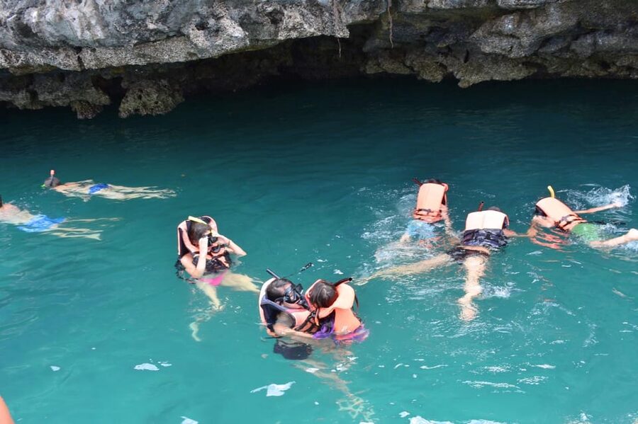 Koh Phangan: Angthong Emerald Waters & Kayaking by Speedboat - Kayaking around Koh Mae Ko