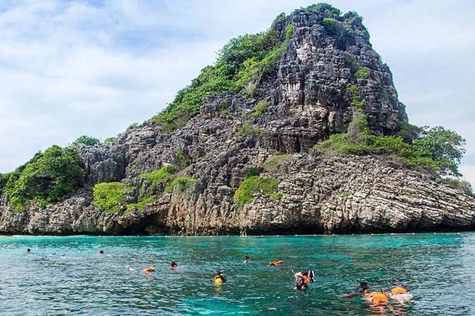 Koh Rok and Koh Haa Snorkeling Trip by Speedboat from Koh Lanta - Koh Rok Nok: Two Hours of Sand, Reef, and Clear Water