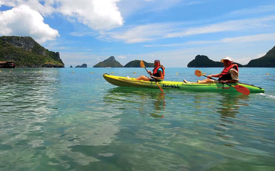 Koh Samui: Ang Thong Marine Park Day Tour by Speedboat - Kayaking around the islands