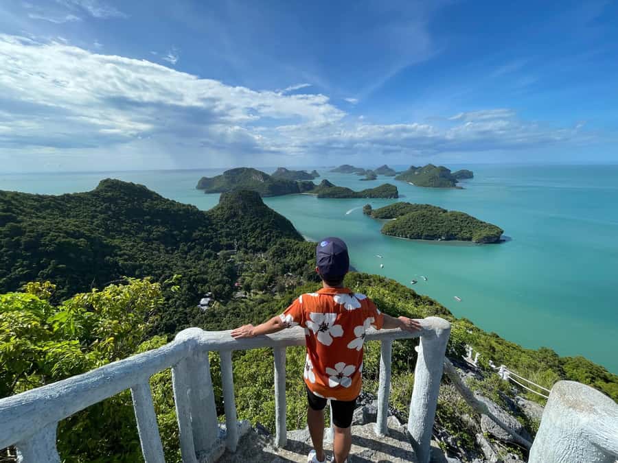 Koh Samui: Angthong Marine Park Speedboat Tour with Kayaking - Koh Mae Ko and the climb to Emerald Lake