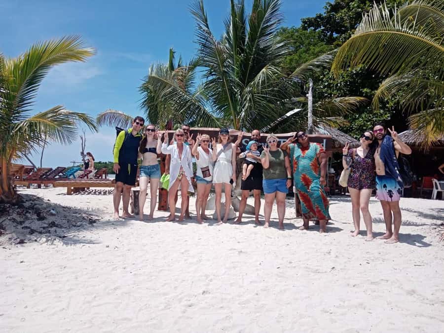Koh Samui: Private Speedboat to Pig Island with Snorkeling - Who should book this outing?