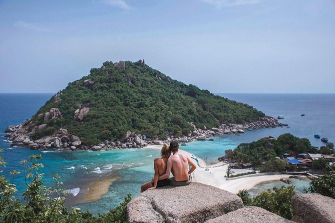 Koh Tao & Koh Nangyuan Snorkeling Tour by Speedboat from Ko Samui - What the group size means on the water