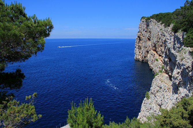 KORNATI by speed boat - The speedboat ride along Croatia’s coast