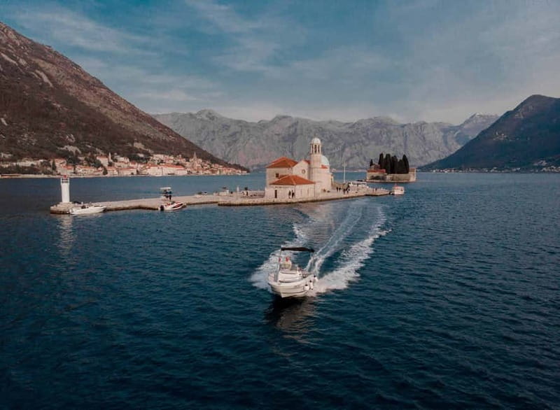 Kotor: Our Lady of the Rock and Perast Speedboat Tour - Leaving Kotor from Park Slobode
