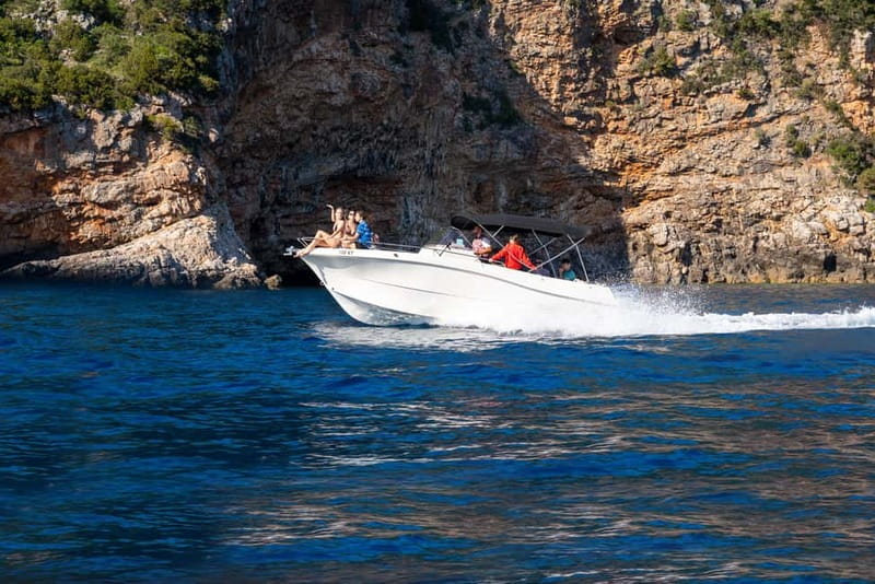 Kotor: Scenic Kotor Bay Highlights by Private Speedboat - Twenty minutes in Perast Old Town