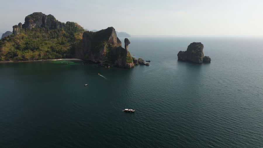 Krabi: 4 Islands Day Tour by Speedboat or Longtail Boat - Koh Poda, white sand, and the lunch break