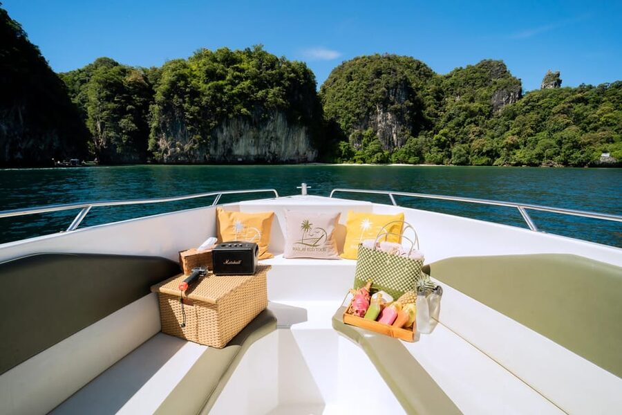 Krabi: 4 Islands Private Luxury Speed Boat Tour - Poda Island, Tub Island, and the question of expectations