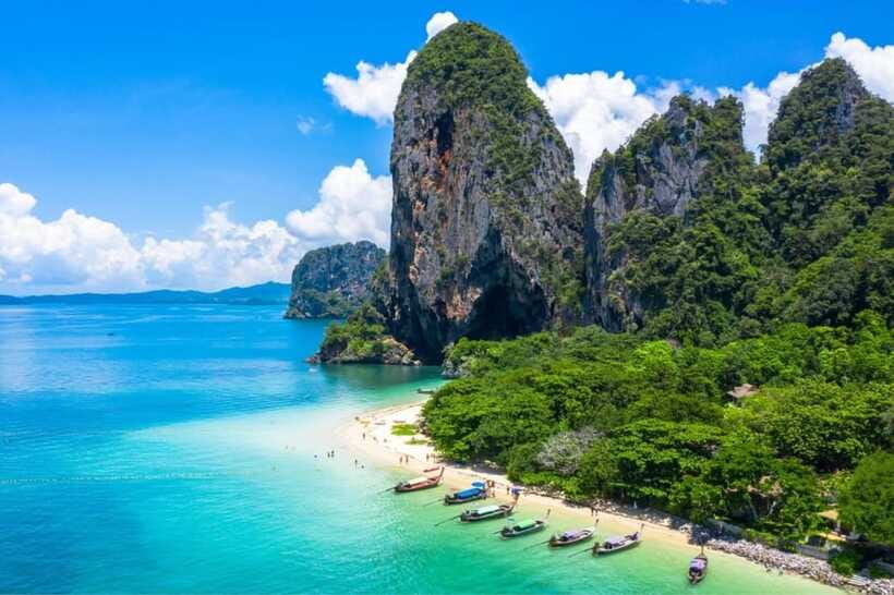 Krabi: 4 Islands Tour by Speedboat with Lunch and Snorkeling - Chicken Island is about the rock and the reef
