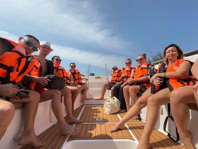 Krabi: Blue Horizon Speedboat to Hong & Paradise Islands - Lunch and free time on Hong Island