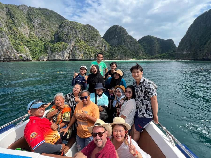 Krabi: Early Bird Phi Phi, Maya & 4 Islands Speedboat Tour - Viking Cave and Monkey Beach are quick encounters