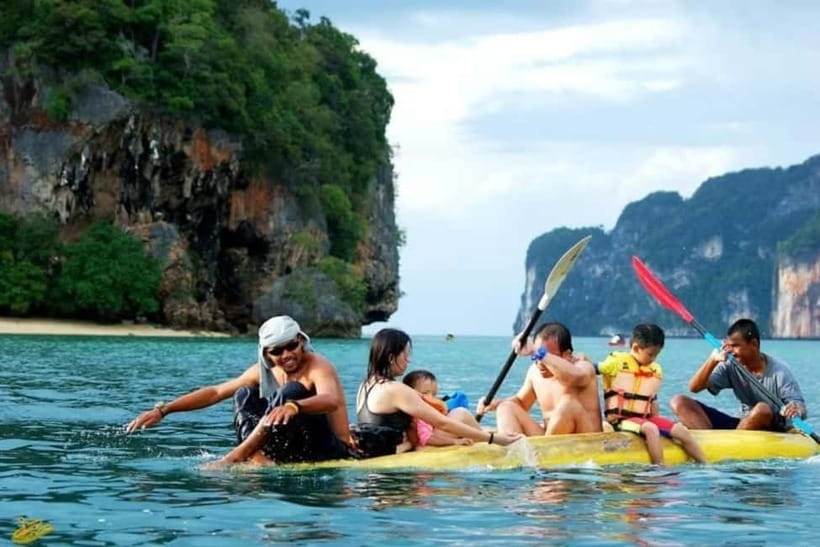 Krabi: Hong Island with Kayaking by speedboat - Who will enjoy this island day most