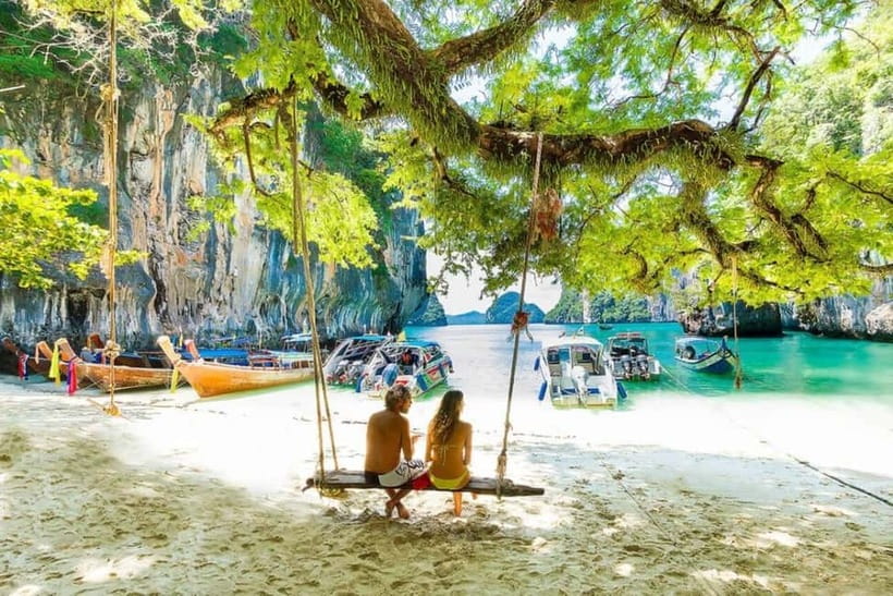 Krabi: Hong Island with Kayaking by speedboat - The morning hotel pick-up and ride to the pier