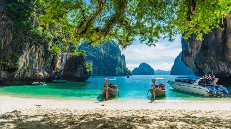 Krabi: Hong Islands Full-Day Private Speedboat Charter Tour - Hong Lagoon is the day’s best boat scene