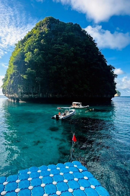 Krabi: Phi Phi Islands & Maya Bay Speedboat Tour with Lunch - What the crew does well