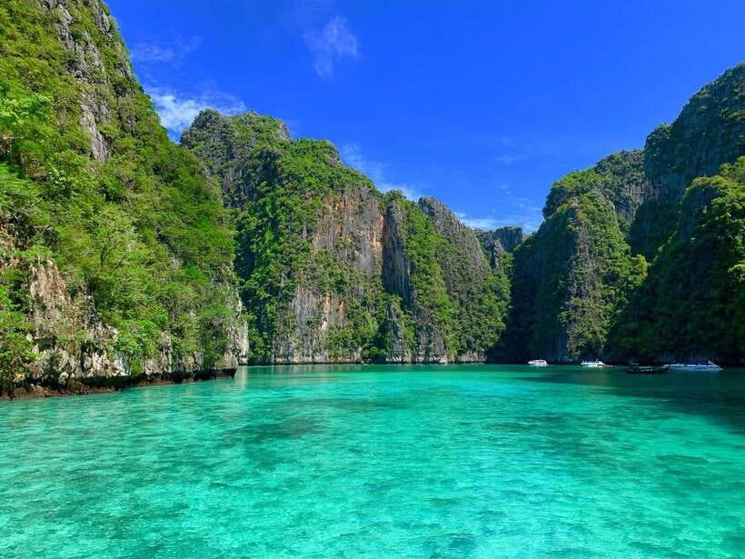 Krabi: Phi Phi Islands Speedboat Tour with Buffet Lunch - What this Krabi to Phi Phi tour is really like