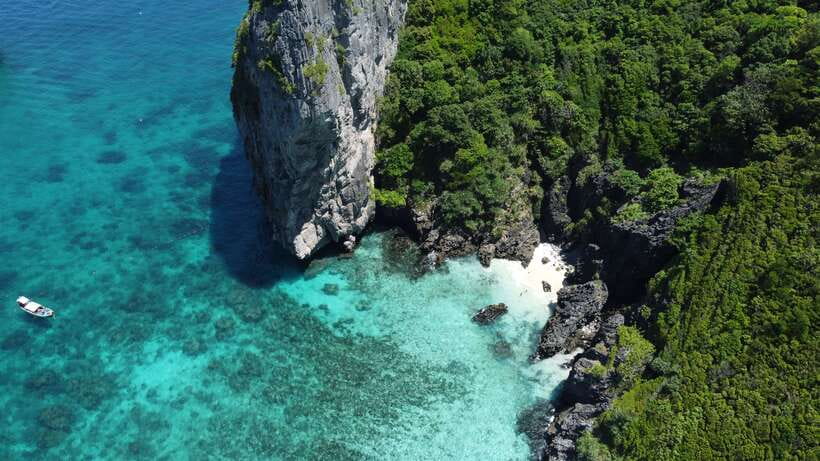 Krabi: Phi Phi Islands Speedboat Tour with Buffet Lunch - Viking Cave is a brief look at local industry