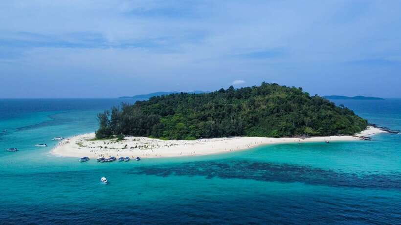 Krabi: Phi Phi Islands Speedboat Tour with Buffet Lunch - Lunch on Phi Phi Don keeps the day moving