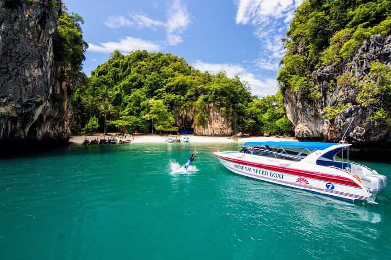 Krabi's Hong Island Speed Boat Blast with 360° Viewpoint - The 45-minute speedboat ride to the islands