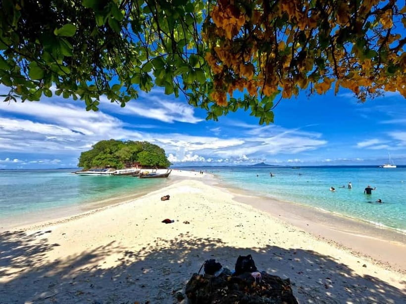 Krabi: Twilight Treasure Hunt – 7 Island Speedboat Adventure - Phra Nang Beach brings the right opening scene