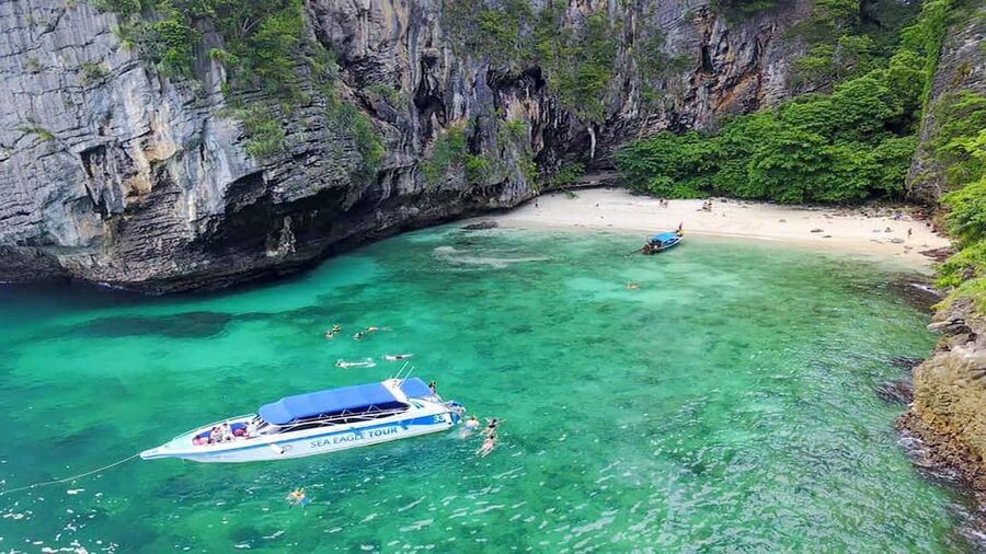 Krabi: Ultimate Phi Phi & Maya Bay Ascent by Speedboat - A full Andaman day from Krabi