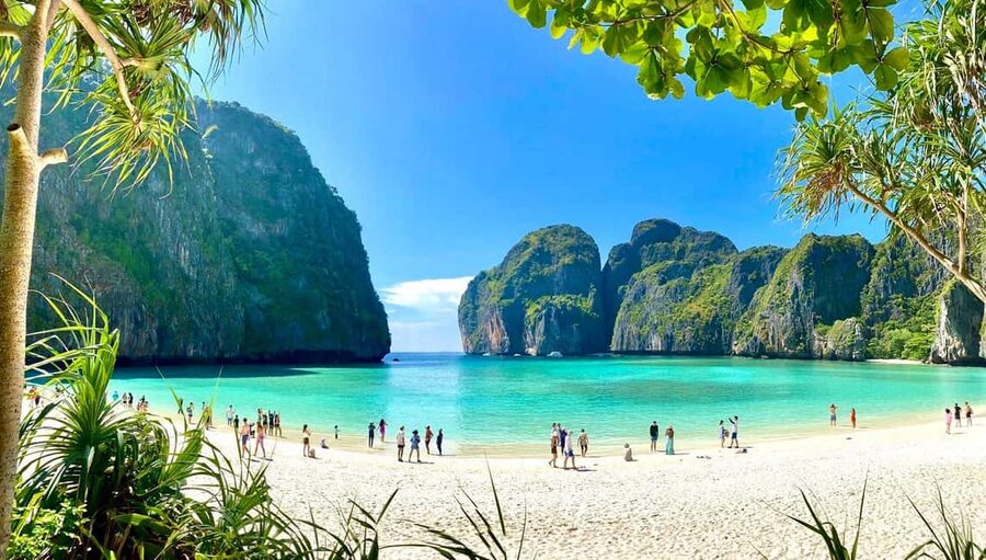 Krabi: Ultimate Phi Phi & Maya Bay Ascent by Speedboat - Pickup in Ao Nang and the 15-minute pier briefing
