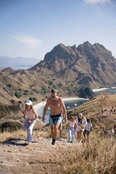 Labuan bajo: One Day Komodo Private & Shared Speedboat Trip