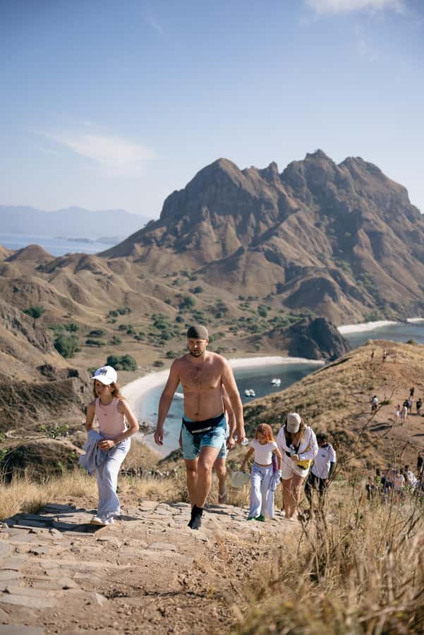Labuan bajo: One Day Komodo Private & Shared Speedboat Trip - Padar Island and the famous three-beach view
