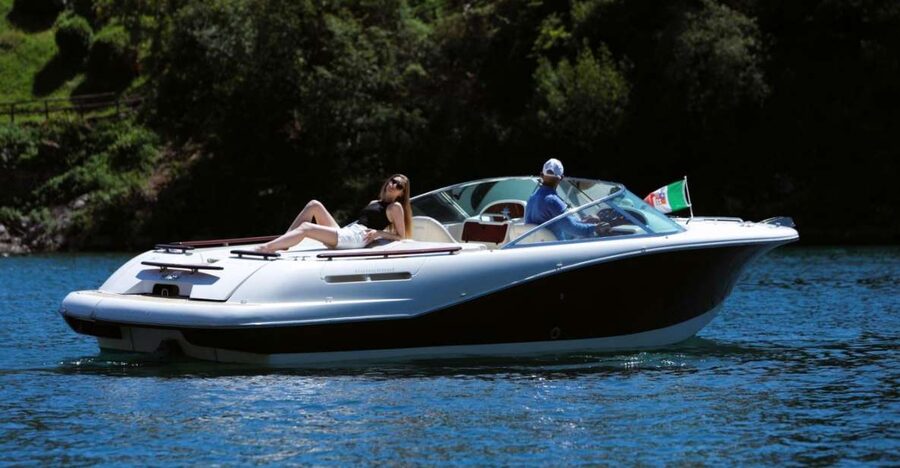 Lake Como: 2-Hour Luxury Speedboat Private Tour - Swimming, prosecco, and the practical comforts