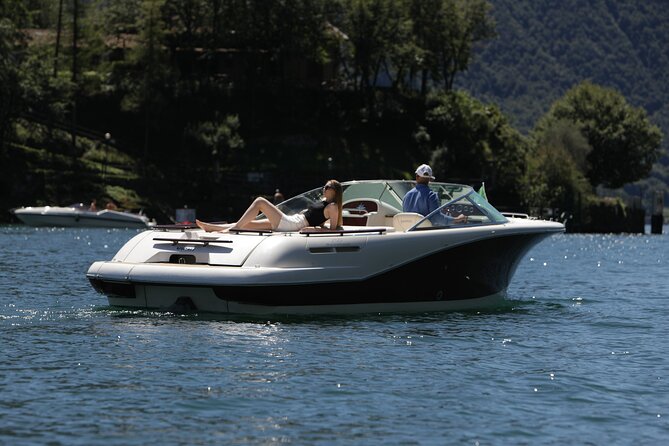 Lake Como: 2-Hour Luxury Speedboat Private Tour - Villa Cagni Troubetzkoy and the return to Como