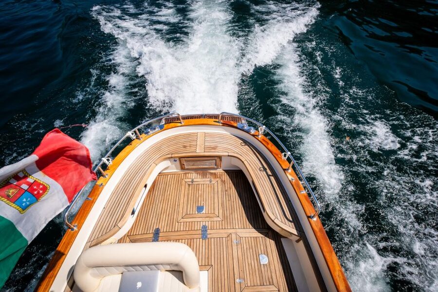 Lake Como: Villas & Gardens SpeedBoat Private Tour - Villa Pliniana and the waterfall at Nesso