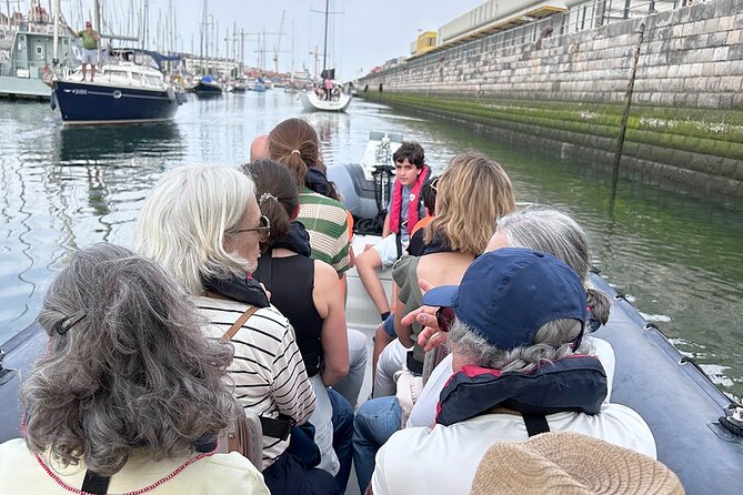 Lisbon Landmarks by Speedboat: Private 1-Hour Tour on the Tagus - Under the 25 de Abril Bridge