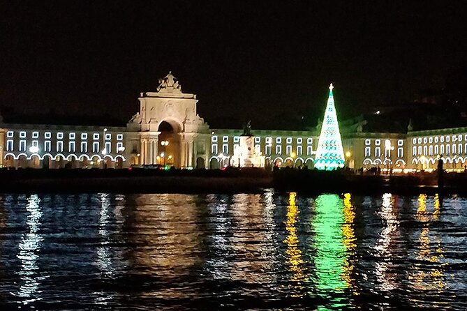 Lisbon Landmarks by Speedboat: Private 1-Hour Tour on the Tagus - The boat, music, safety, and crew