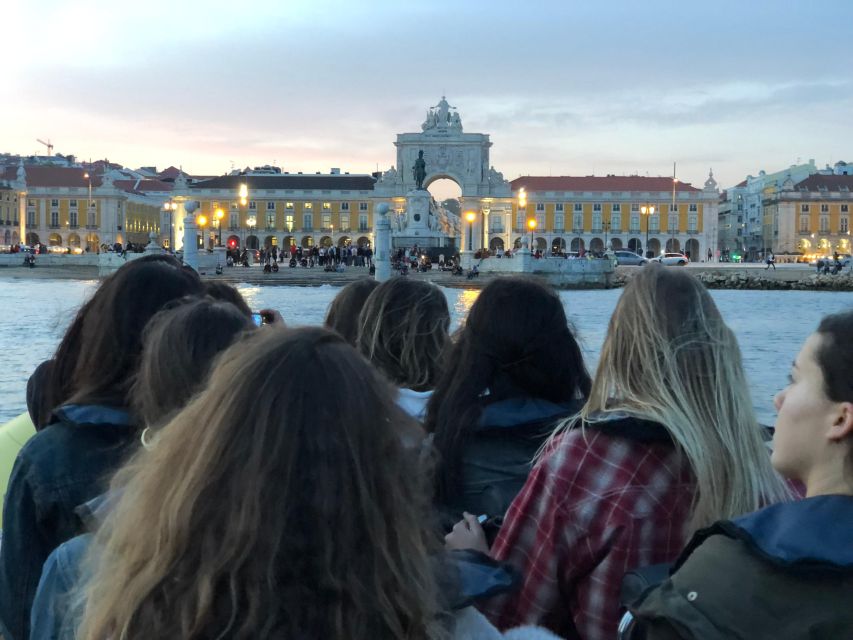 Lisbon Speedboat Sunset with Monuments Sightseeing - What the one-hour format really gives you