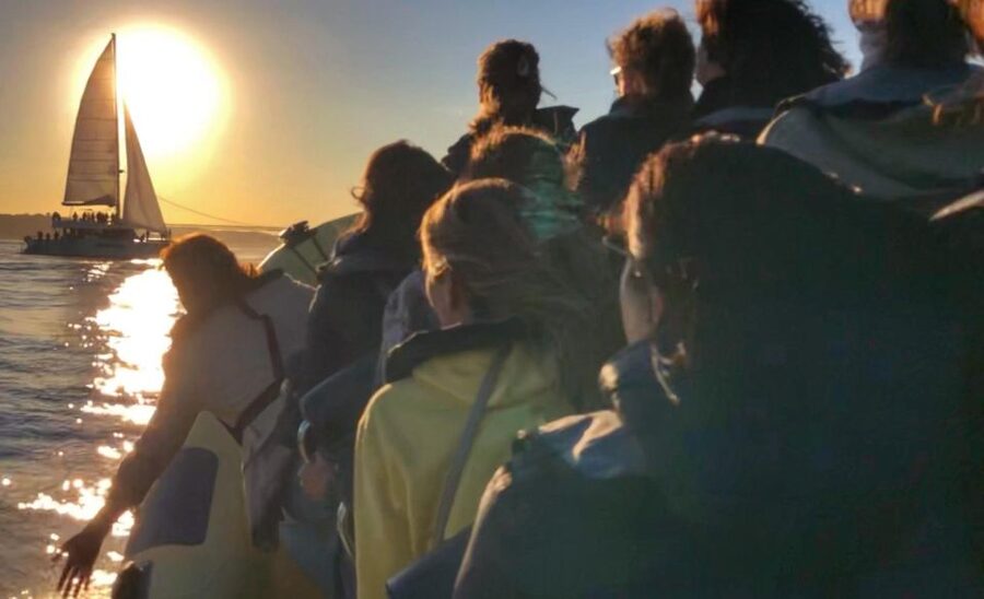 Lisbon Speedboat Sunset with Monuments Sightseeing - Returning toward the old city