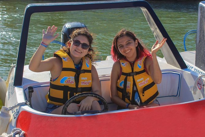 Live the experience of driving an Speedboat & Snorkel in CANCUN - What This Cancun Speedboat Tour Actually Feels Like