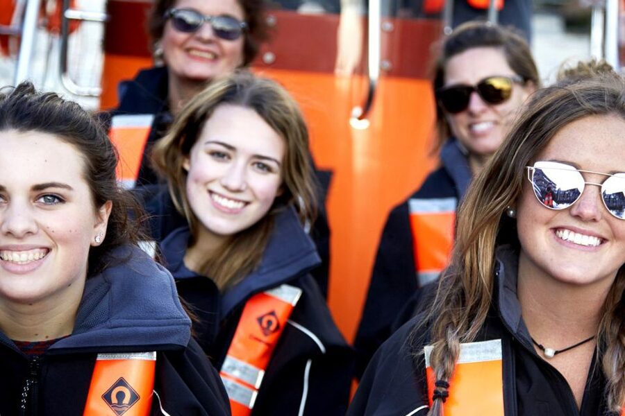 London: Speedboat Tour Through Heart of the City - The 550-horsepower ride begins