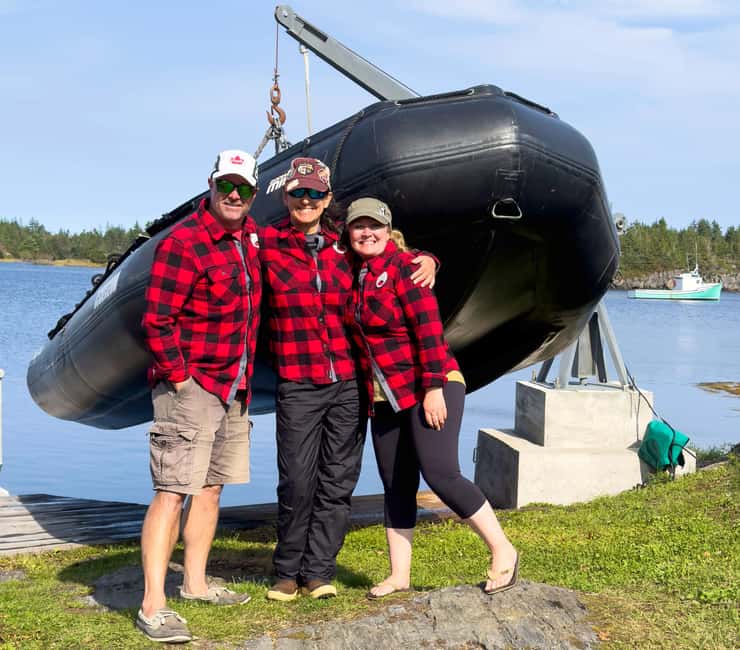 Lunenburg: Zodiac Wildlife Tour with Naturalist Guide - A pristine stretch beyond the town