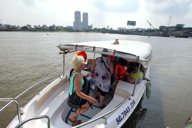 Luxury Speedboat 2 Ways from Ho Chi Minh city to Cu Chi Tunnels - Traps, tunnel doors, and the cassava tasting