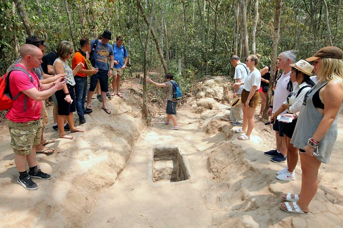 Luxury Speedboat 2 Ways from Ho Chi Minh city to Cu Chi Tunnels - Returning through the city
