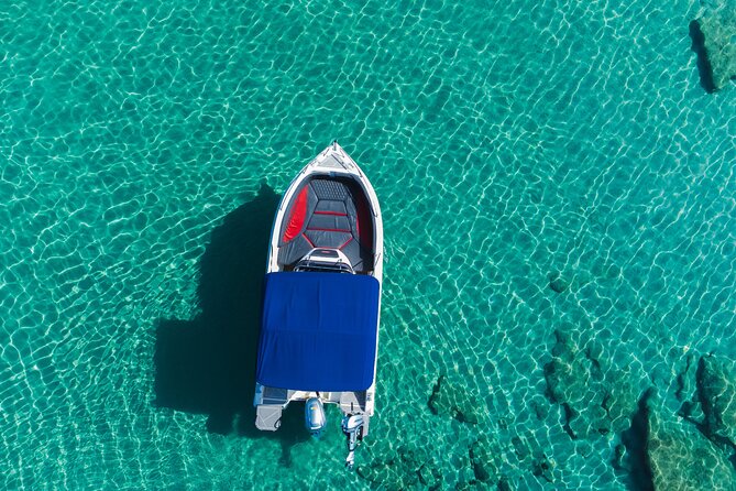 Luxury Speedboat Cruise to Shipwreck and Blue Caves - Starting at Psarou and getting onto the water