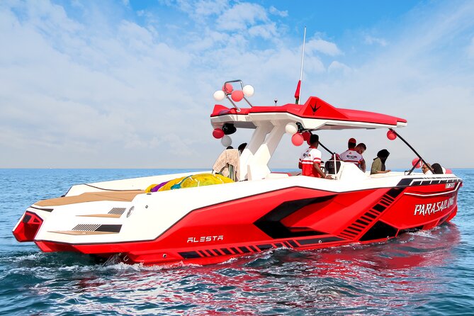 Luxury Sport Speed Boat Rental in Dubai - Circling Palm Jumeirah by speedboat