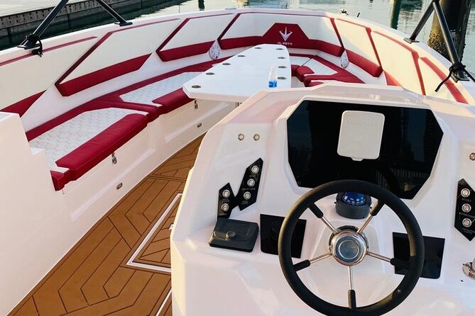 Luxury Sport Speed Boat Rental in Dubai - Seeing Burj Al Arab from the water