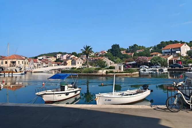Makarska: 3-Island Golden Horn and Blue Lagoon Speedboat Tour - What the speedboat ride is really like