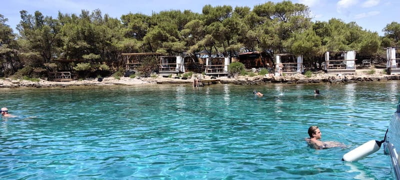 Makarska: 3-island Speedboat Cave & Blue Lagoon Tour - Who should book this speedboat tour?