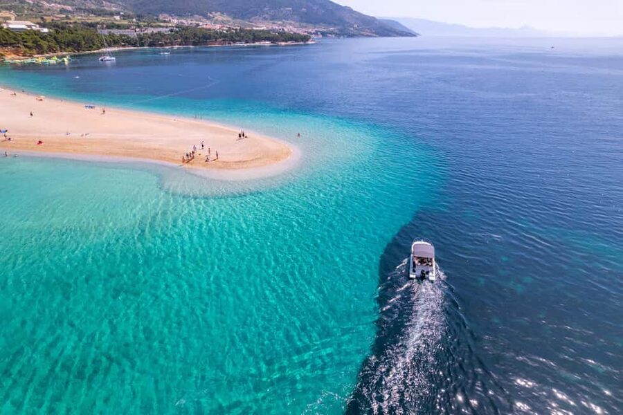Makarska: 3-Island Speedboat Golden Horn & Blue Lagoon Tour - Zečevo and the Blue Lagoon are made for getting in the water