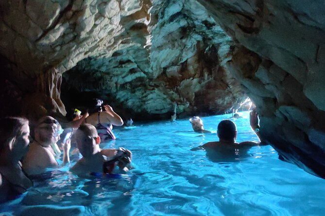 Makarska: 3 Island Speedboat Tour with Little Blue Cave & Lagoon - Key points before you book