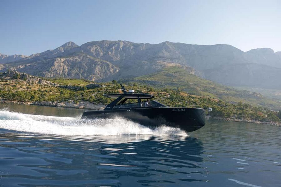 Makarska: 4 Island Luxory Speedboat Tour with Town Hvar - Leaving Makarska at 8:30 in the morning