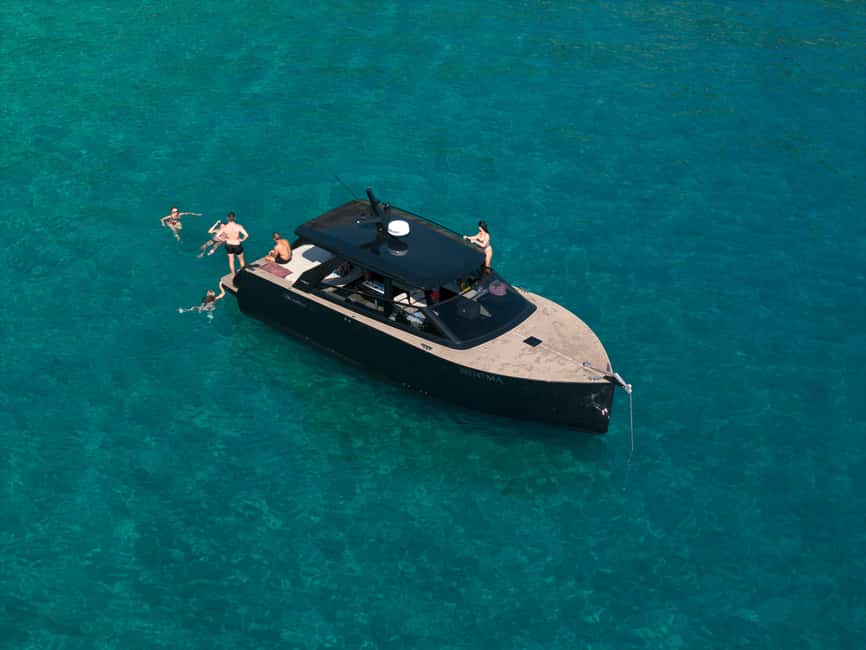 Makarska: 4 Island Luxory Speedboat Tour with Town Hvar - Nugal Beach: ten minutes for the classic coast view
