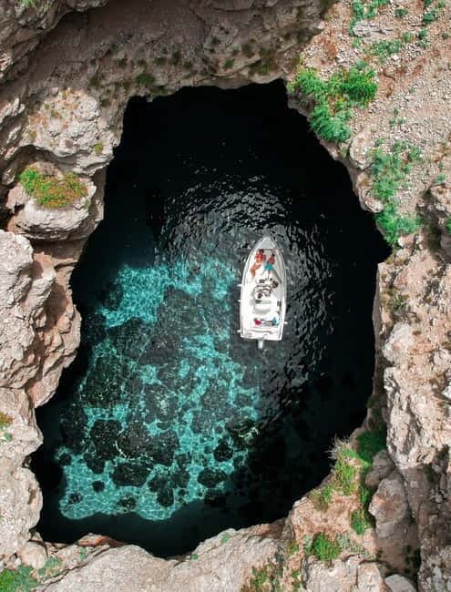 Marettimo: Island Speedboat Tour with Cave Visits & Swimming - A small group and the role of the captain
